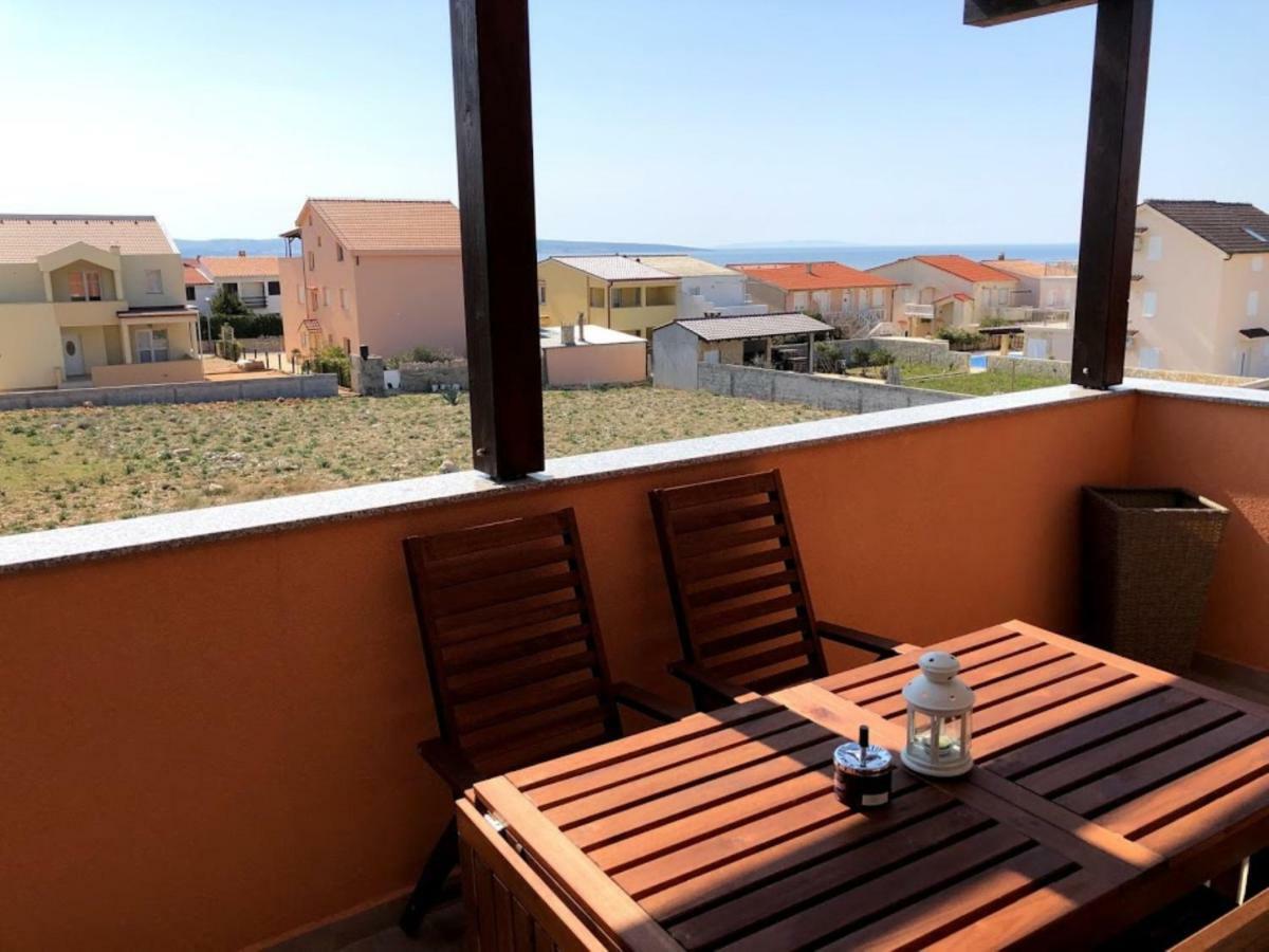 Apartman Matej With Pool Povljana Exterior foto